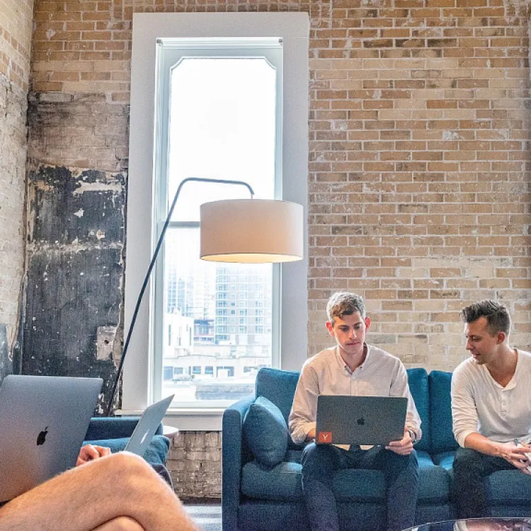 How to implement a hybrid training program PDF for New Zealand office managers